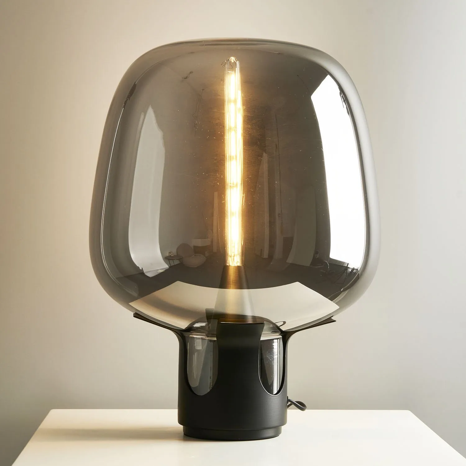Lampa stołowa FATA czarna 35 *46 cm - obrazek 2