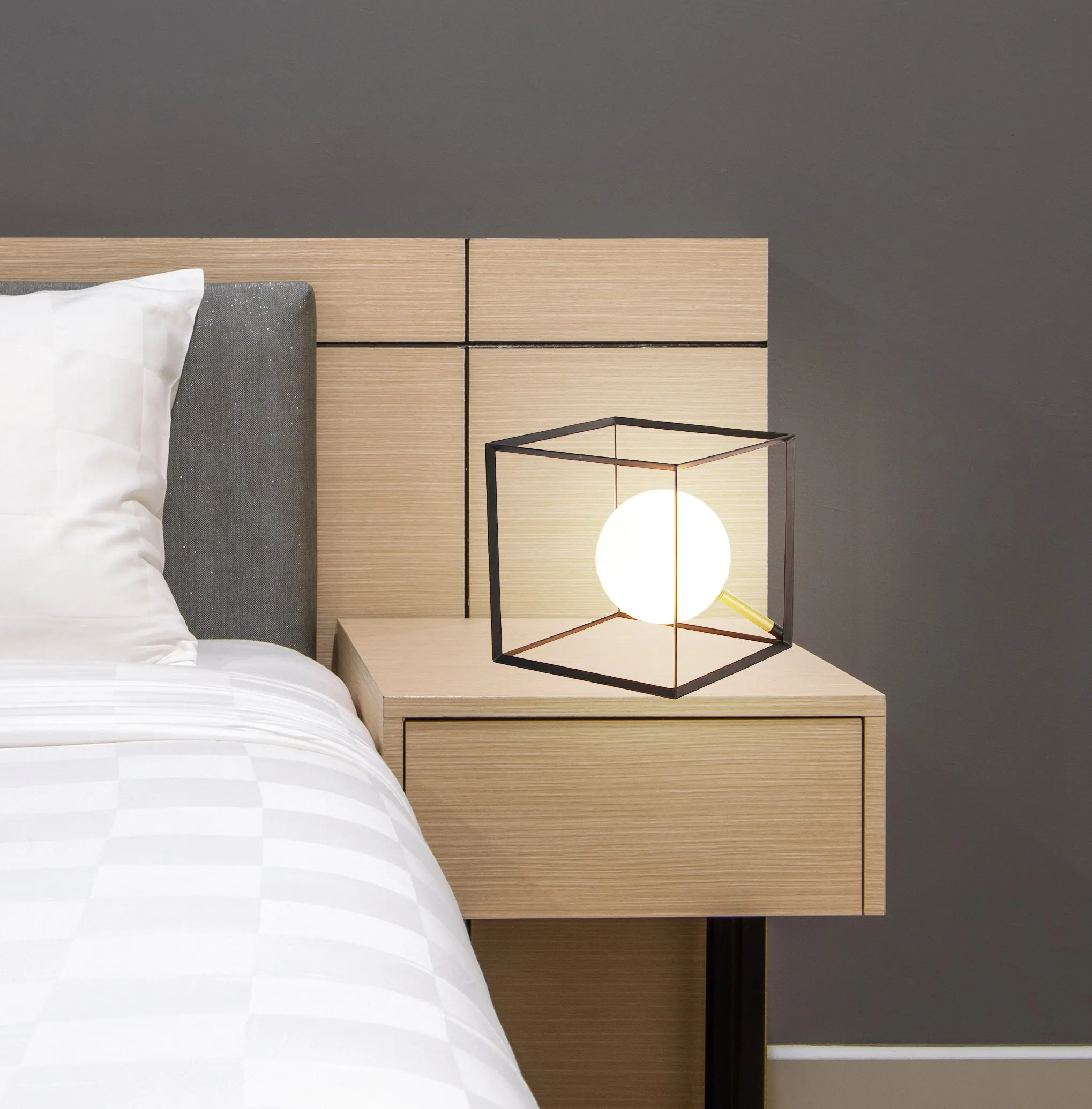 LAMPA STOŁOWA WEERT 1 CZARNY ZŁOTY 15x15x15 - obrazek 2