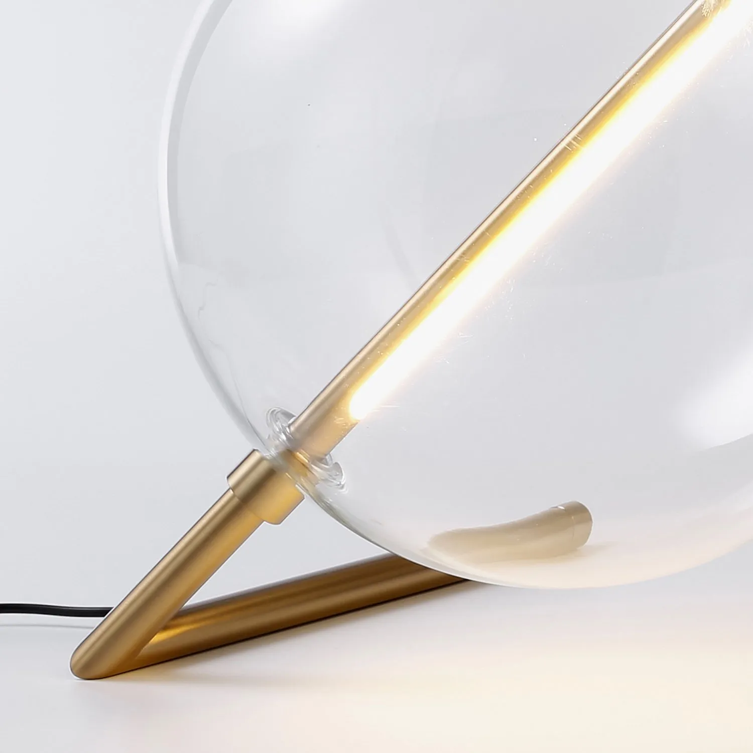 Lampa stołowa AMORE LED złota 25 cm - obrazek 3