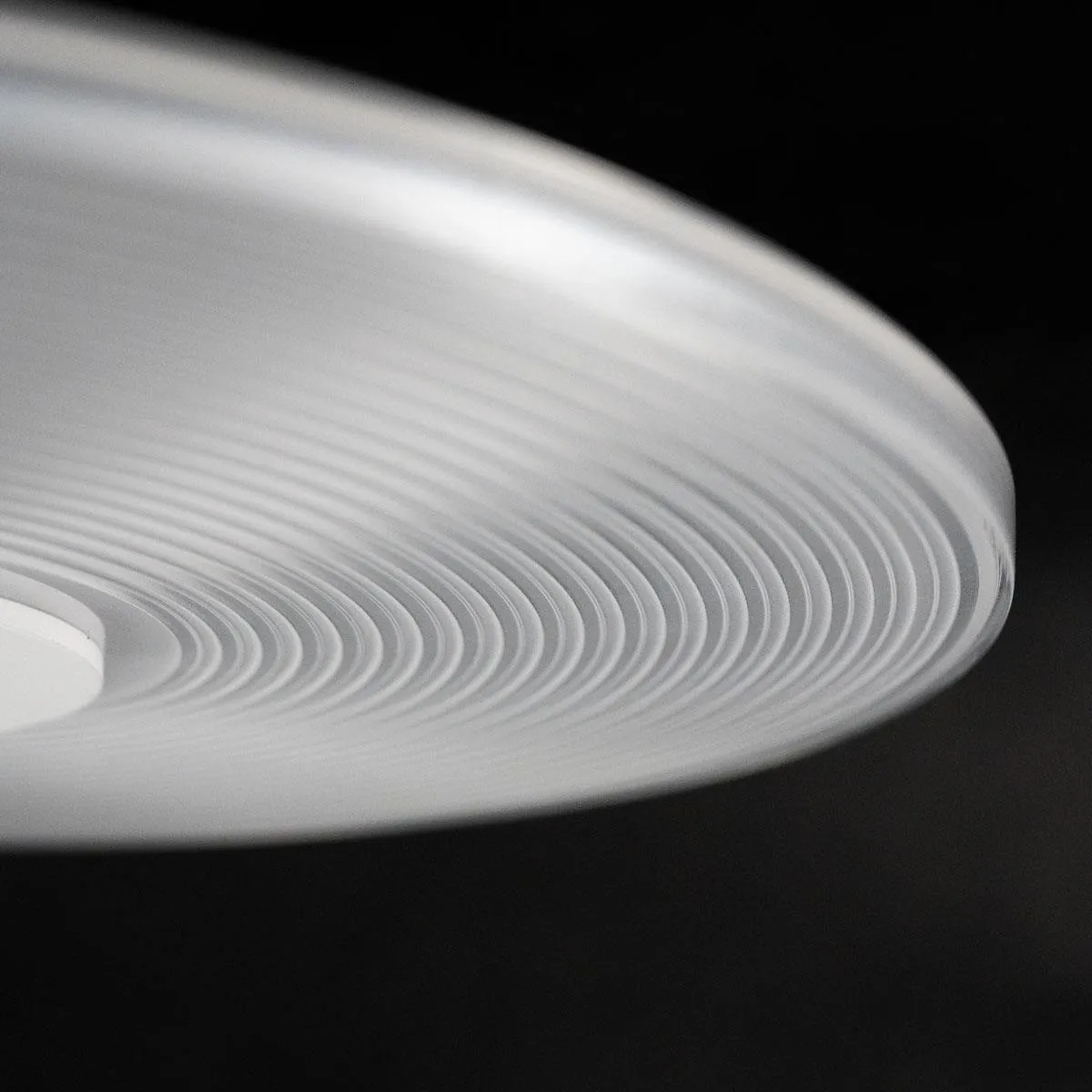 Mimalistyczna lampa LED stołowa – VINYL T - obrazek 9